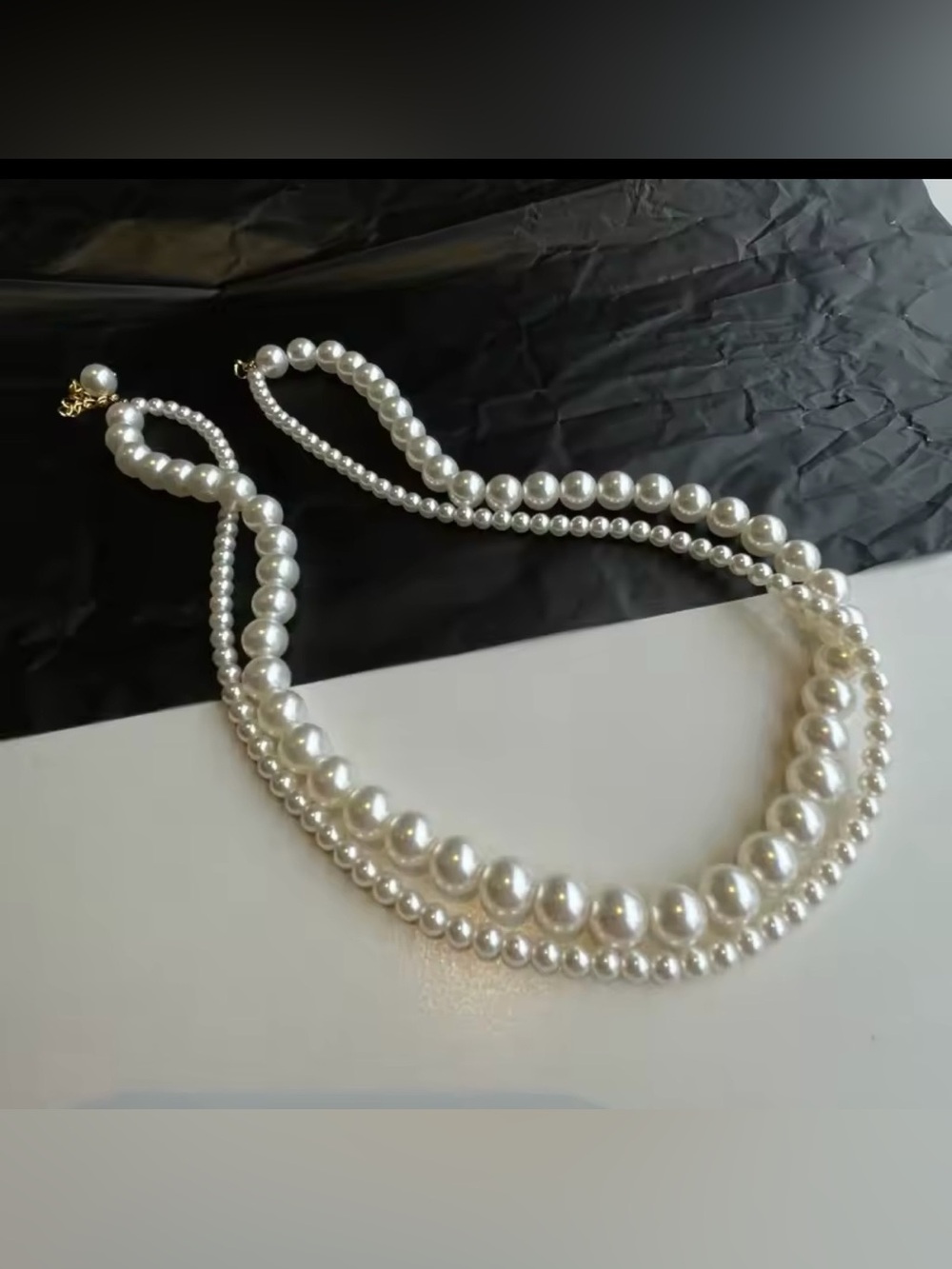 Pearl-Style Necklace in White & Gold
